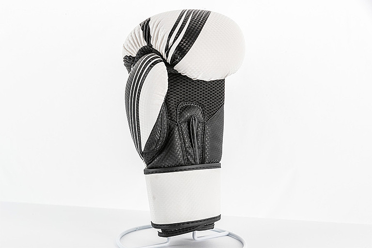 UFC PRO Performance Rush 14 Oz - белые