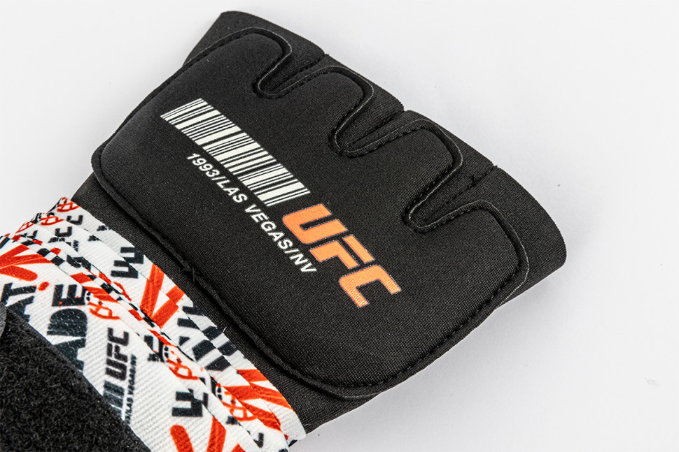 Гелевые бинты UFC Gel Glove Wraps RD/WH, SM