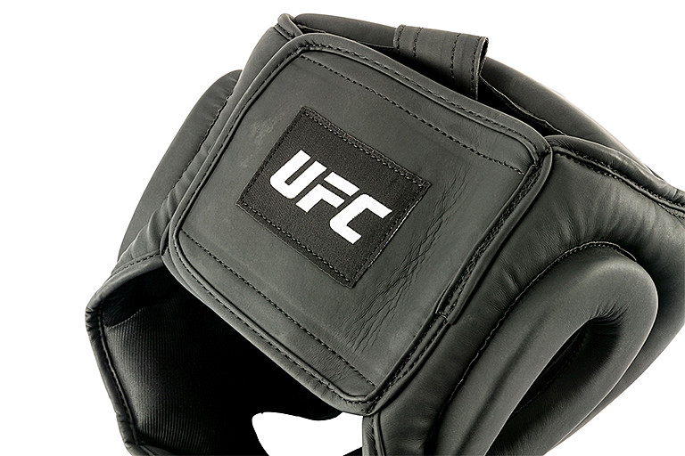 UFC PRO Tonal Боксерский шлем черный, размер S