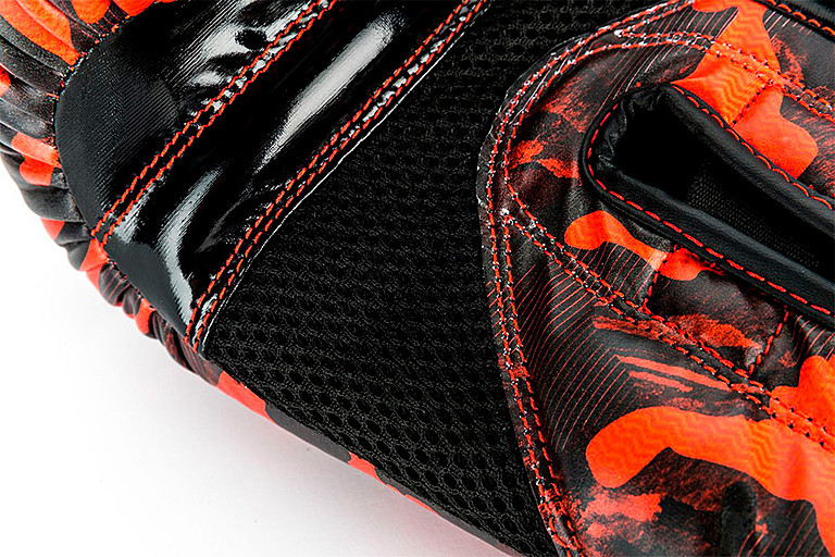 UFC PRO Перчатки для бокса CAMO INFRARED - L/XL